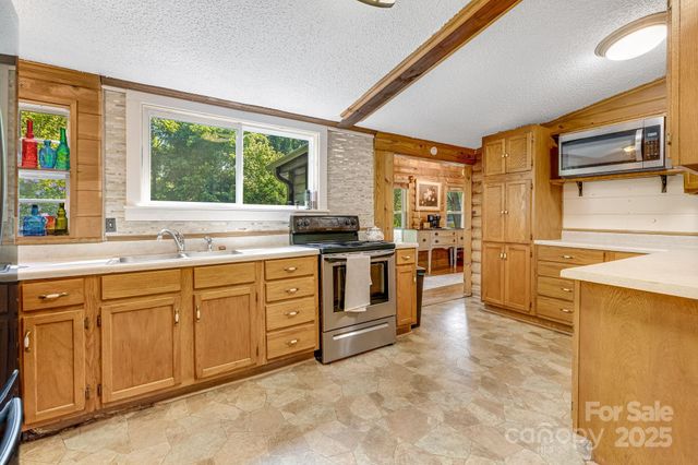 19 Timbers Edge Lane, Fairview, NC 28730