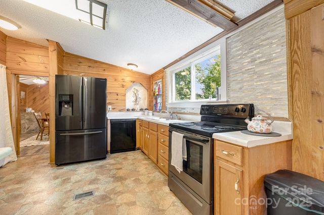 19 Timbers Edge Lane, Fairview, NC 28730