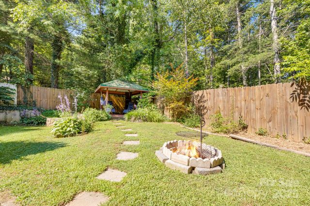 19 Timbers Edge Lane, Fairview, NC 28730