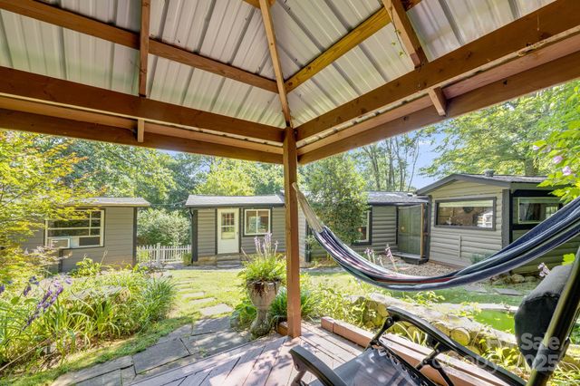 19 Timbers Edge Lane, Fairview, NC 28730