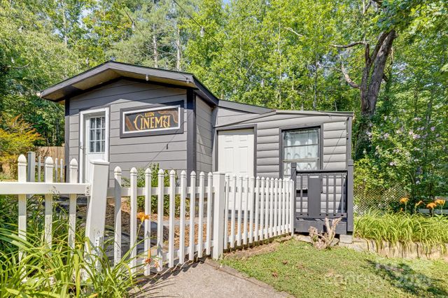 19 Timbers Edge Lane, Fairview, NC 28730