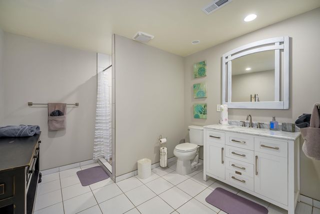 5155 N Saint James St, Bel Aire, KS 67226