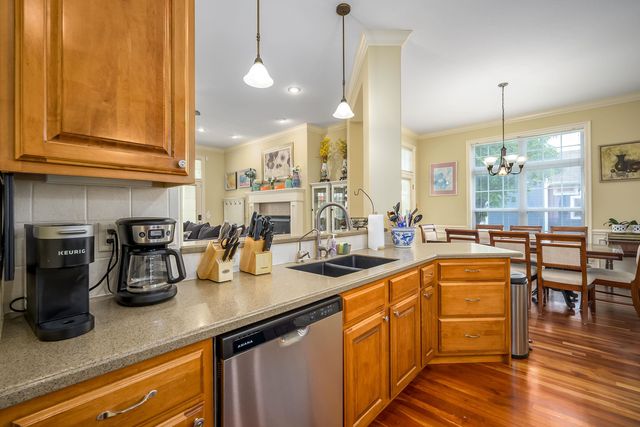 5155 N Saint James St, Bel Aire, KS 67226