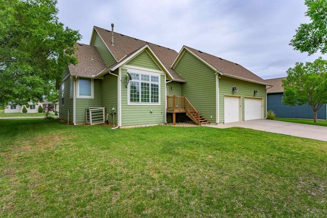 5155 N Saint James St, Bel Aire, KS 67226