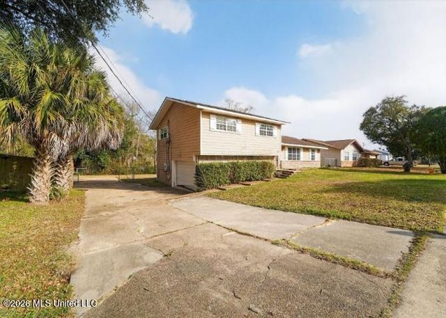 774 Sharon Hills Drive, Biloxi, MS 39532