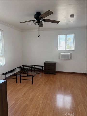 10900 Blix 14, North Hollywood, CA 91602