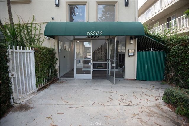 10900 Blix 14, North Hollywood, CA 91602