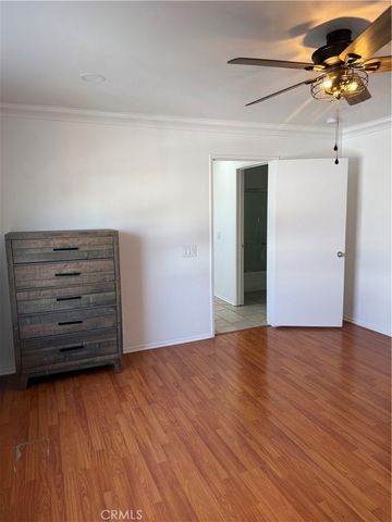 10900 Blix 14, North Hollywood, CA 91602