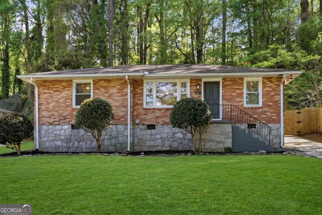 898 Scott Circle, Decatur, GA 30033