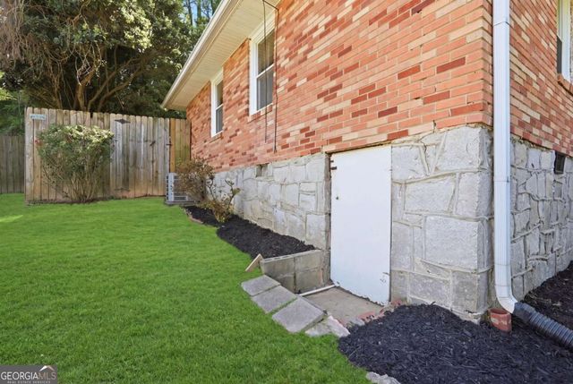 898 Scott Circle, Decatur, GA 30033