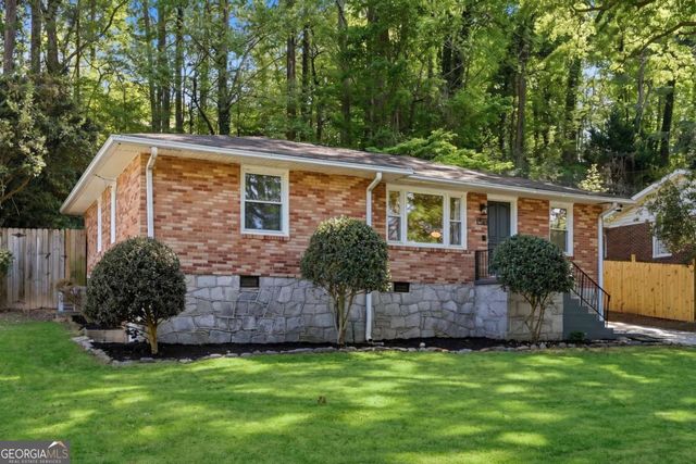 898 Scott Circle, Decatur, GA 30033