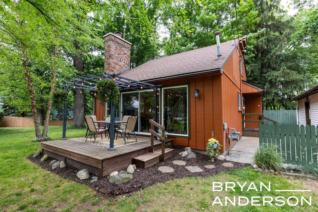 11575 Pheasant Drive, Belvidere Twp, MI 48850