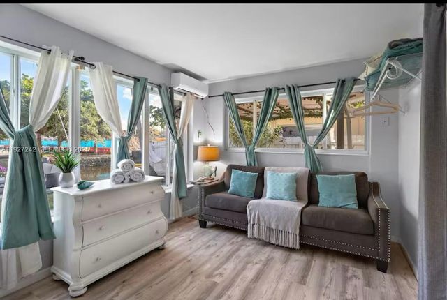 420 SE 9th Ct 1-2, Fort Lauderdale, FL 33316