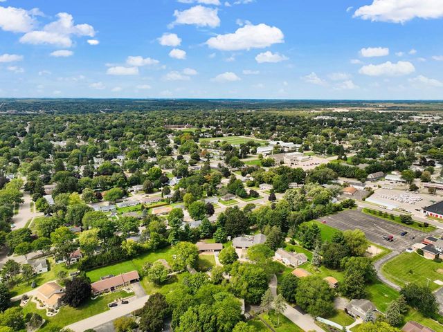 1914 Eastwood Avenue, Janesville, WI 53545