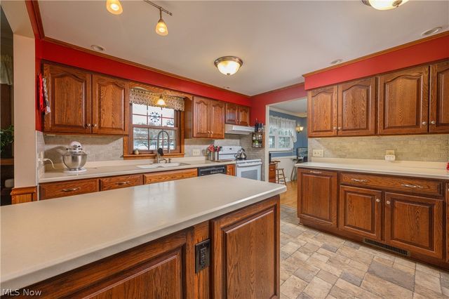 460 Layden Avenue, Canal Fulton, OH 44614