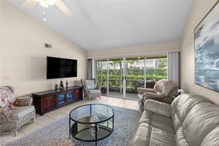 153 Bristol LN F102, Naples, FL 34112