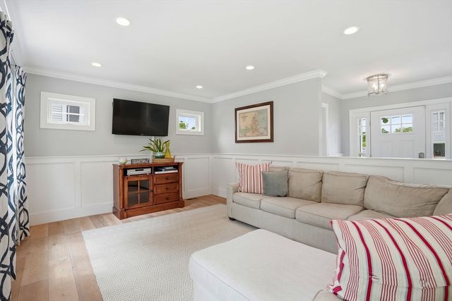 15 Bellevue Rd, Quincy, MA 02171