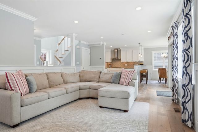 15 Bellevue Rd, Quincy, MA 02171