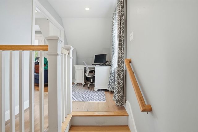 15 Bellevue Rd, Quincy, MA 02171