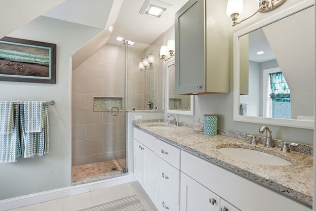 15 Bellevue Rd, Quincy, MA 02171