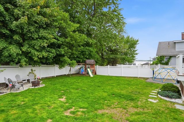 15 Bellevue Rd, Quincy, MA 02171
