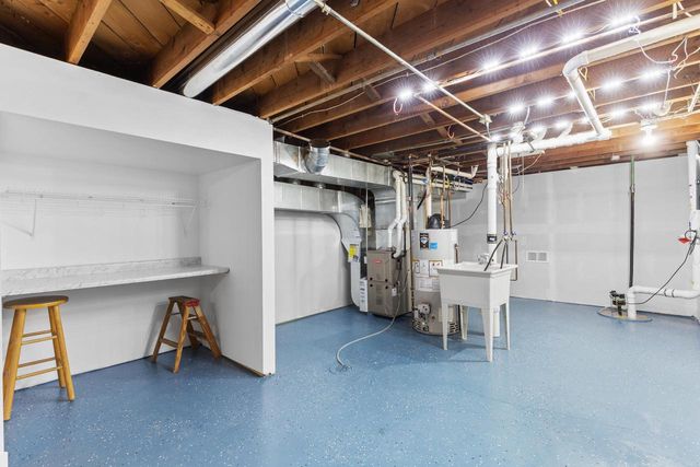 4062 S Troy AVENUE, Saint Francis, WI 53235