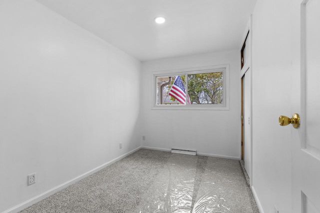 4062 S Troy AVENUE, Saint Francis, WI 53235