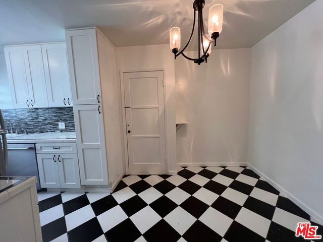 310 N St Andrews Place, Los Angeles, CA 90004