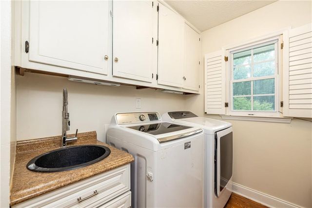 4748 Karls Gate Drive, Marietta, GA 30068