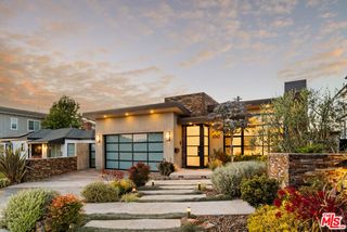 6343 W 84th Place, Los Angeles, CA 90045