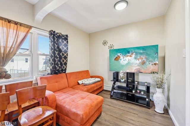 108 E Main St, Paterson City, NJ 07522