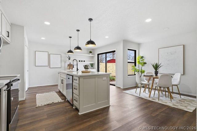 1604 N Hickory Court, Broken Arrow, OK 74012