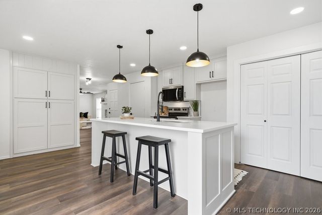 1604 N Hickory Court, Broken Arrow, OK 74012