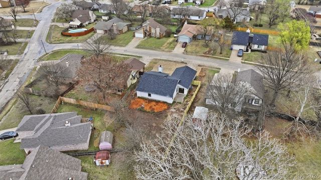 1604 N Hickory Court, Broken Arrow, OK 74012