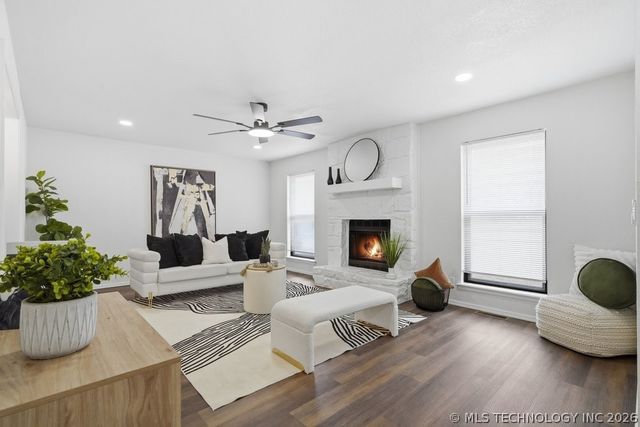 1604 N Hickory Court, Broken Arrow, OK 74012