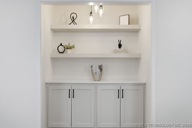 1604 N Hickory Court, Broken Arrow, OK 74012