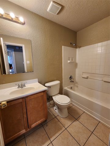 1429 E Robert Street, Fort Worth, TX 76104