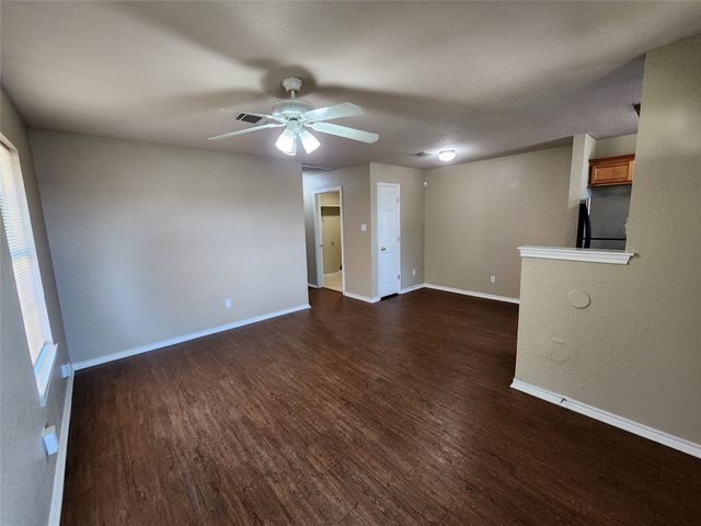 1429 E Robert Street, Fort Worth, TX 76104