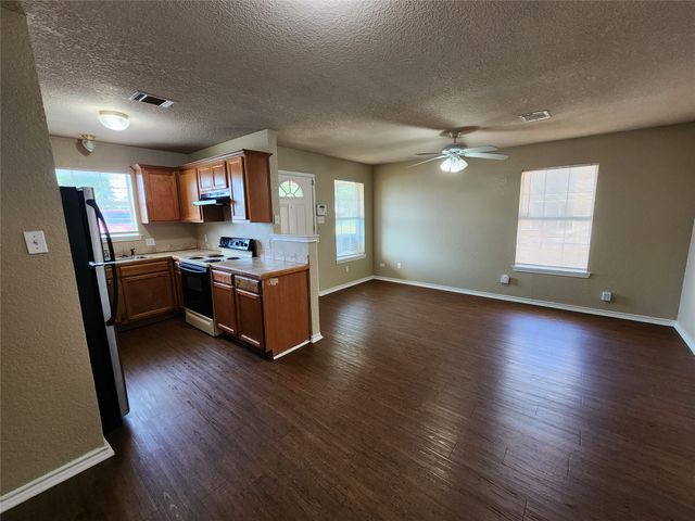 1429 E Robert Street, Fort Worth, TX 76104