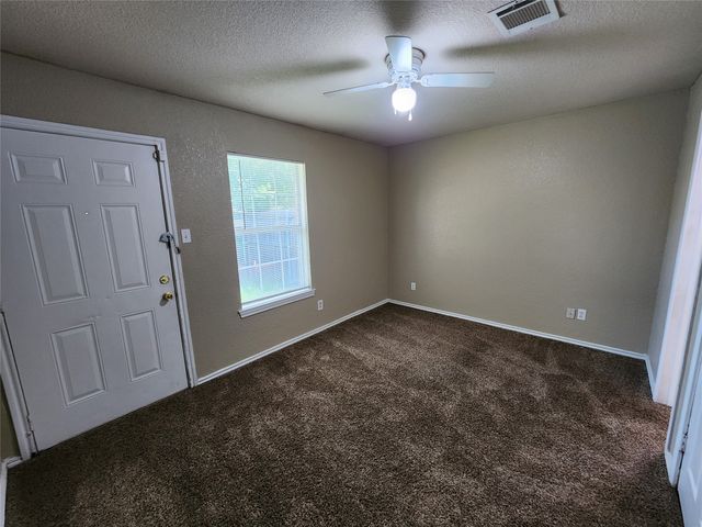 1429 E Robert Street, Fort Worth, TX 76104