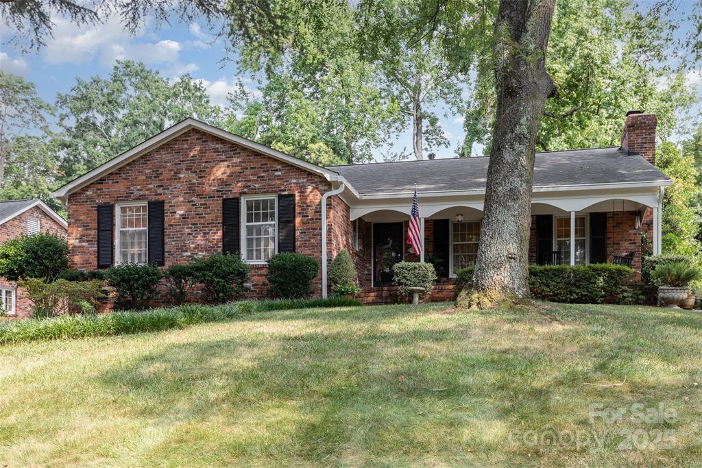 520 Moncure Drive, Charlotte, NC 28209