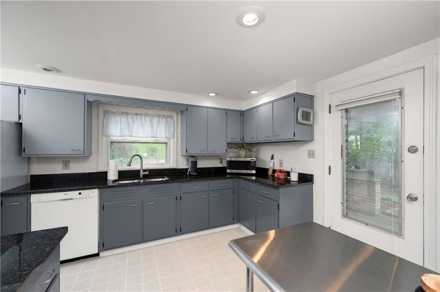 155 Shanor Hts, Center Twp, PA 16001