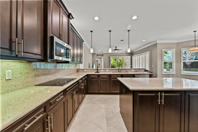 7735 Eden Ridge Way, Palm Beach Gardens, FL 33412