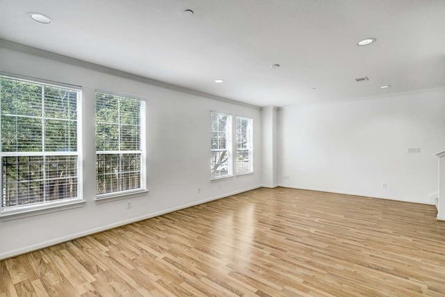 3001 Murworth Drive 302, Houston, TX 77025