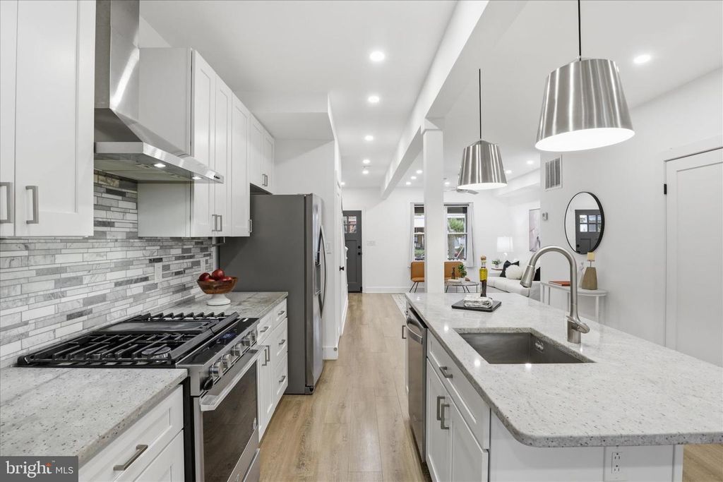Image 3 of property listing at 4918 4TH ST NW, Washington, DC 20011