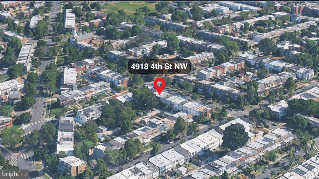 Image 37 of property listing at 4918 4TH ST NW, Washington, DC 20011