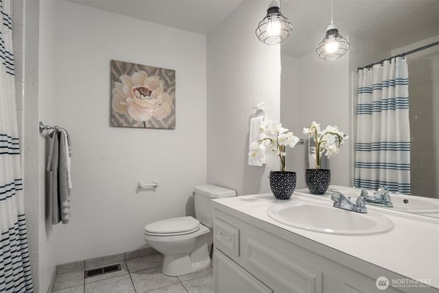 12913 NE 144th Place, Kirkland, WA 98034