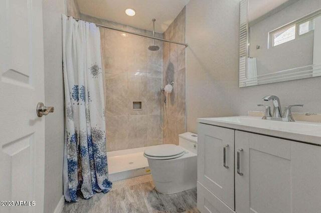 2477 E Meadow Land Drive, San Tan Valley, AZ 85140