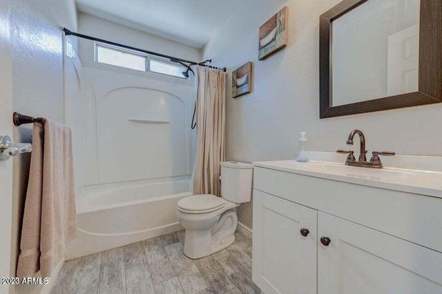 2477 E Meadow Land Drive, San Tan Valley, AZ 85140