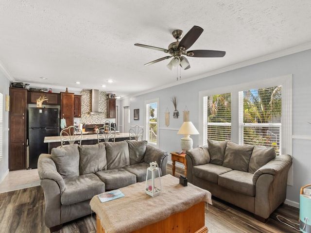 309 Mockingbird Avenue, Fort Pierce, FL 34982